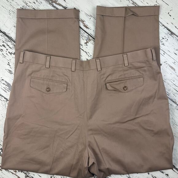 L.L. Bean Comfort Waist  Dress pant men’s 42x32 khaki pleated - Picture 3 of 7